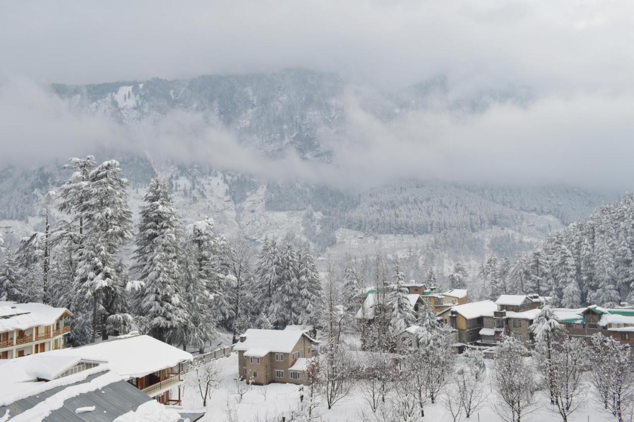 The Orchard Greens Resort - A Centrally Heated Property Manāli Eksteriør bilde