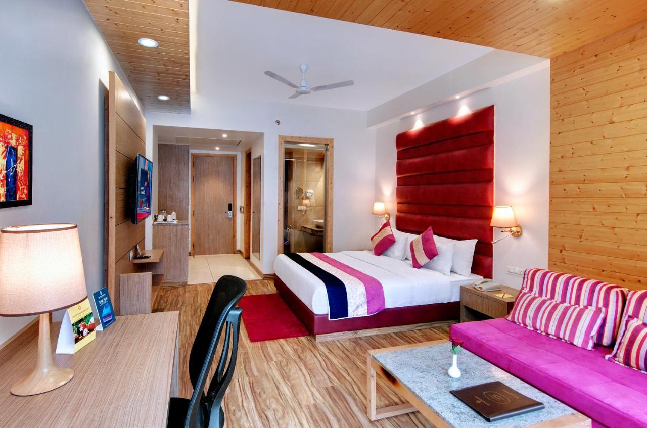 The Orchard Greens Resort - A Centrally Heated Property Manāli Eksteriør bilde