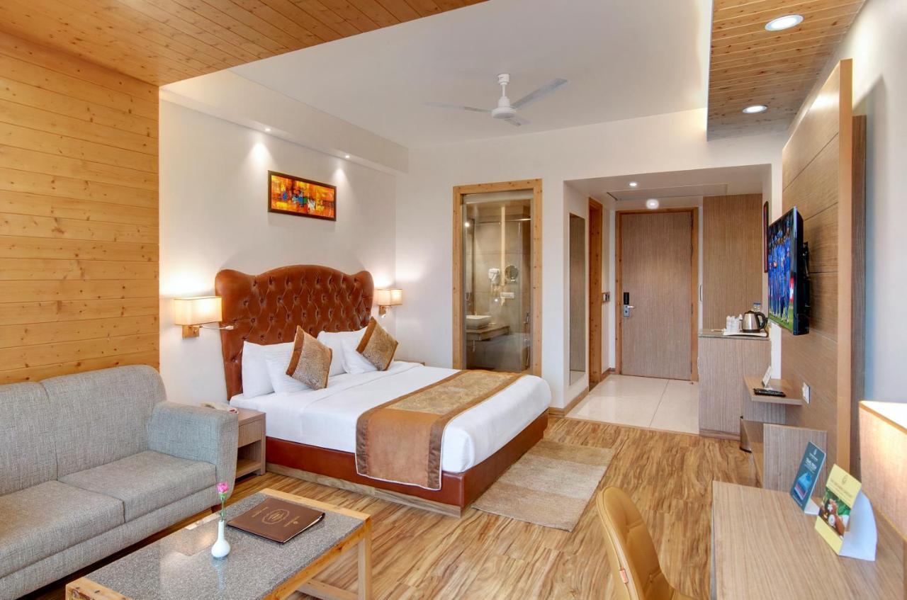 The Orchard Greens Resort - A Centrally Heated Property Manāli Eksteriør bilde